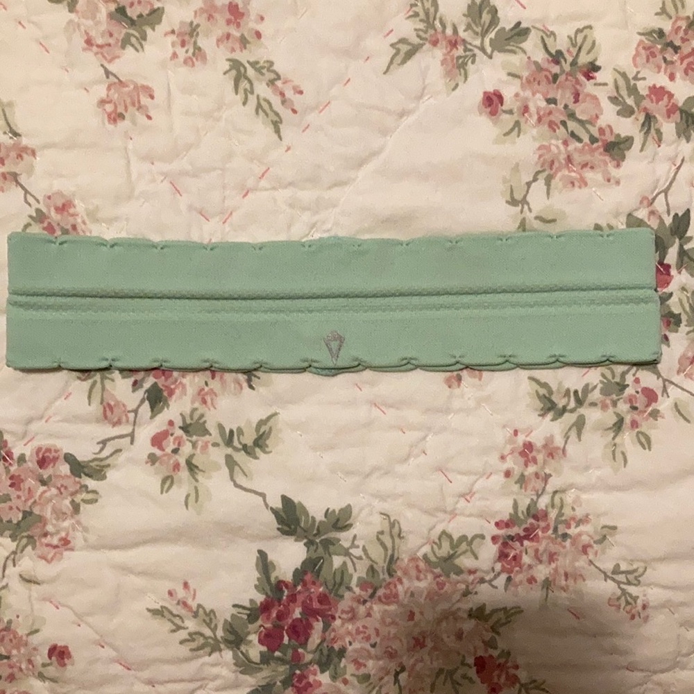 Ivivva headband(OPEN FOR TRADES)